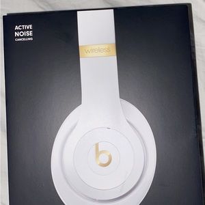 Beats Studio 3